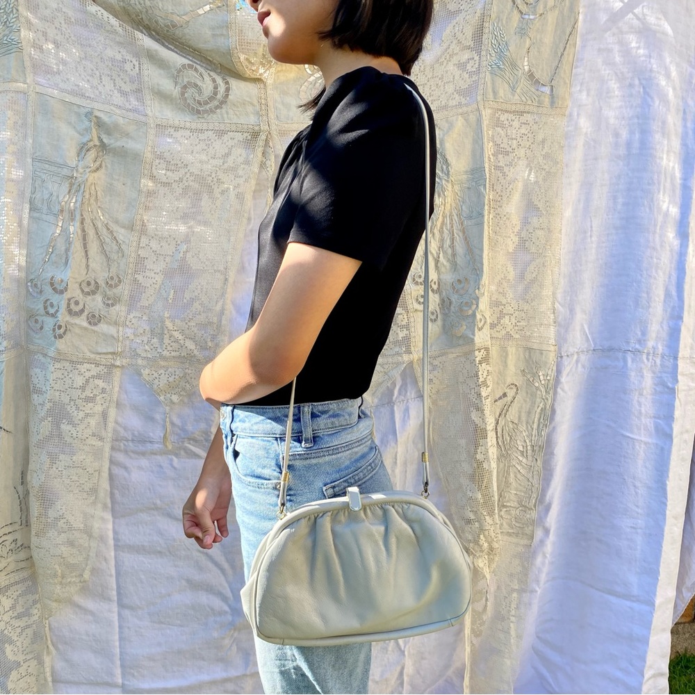 Vintage 1960s/70s Pale Grey Dumpling Style Shoulder Bag Small